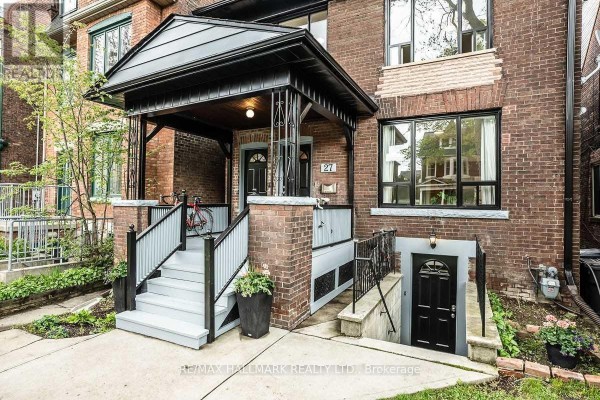 Primary Bedroom - Loft - 27 Delaware Avenue, Toronto, ON M6H2S8 Photo 3
