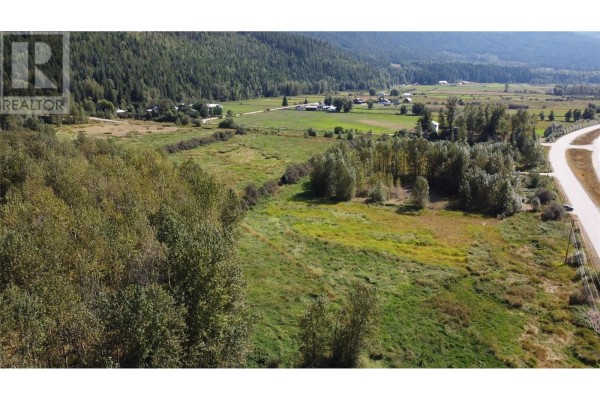 Lot 2 Oxbow Frontage Road, Malakwa, BC, photo 2