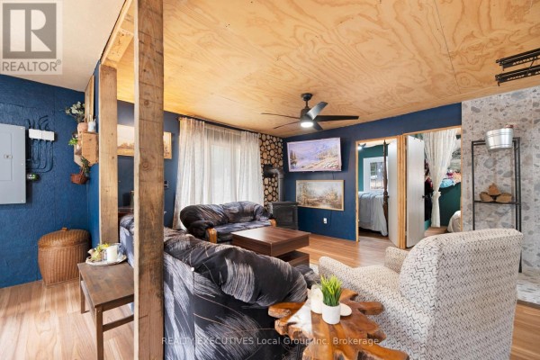 Living room - Lot 31 Pioneer Road, Bonfield, ON P0H2E0 Photo 5