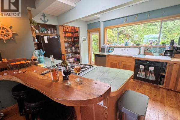 Living room - Lot 34 Whiskey Cove (denny Island), Bella Coola, BC V0T1B0 Photo 5