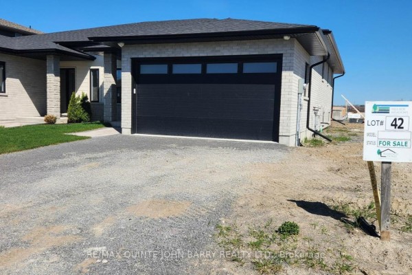 Great room - Lot 42 - 27 Parkland Circle, Quinte West, ON K8V0R3 Photo 2