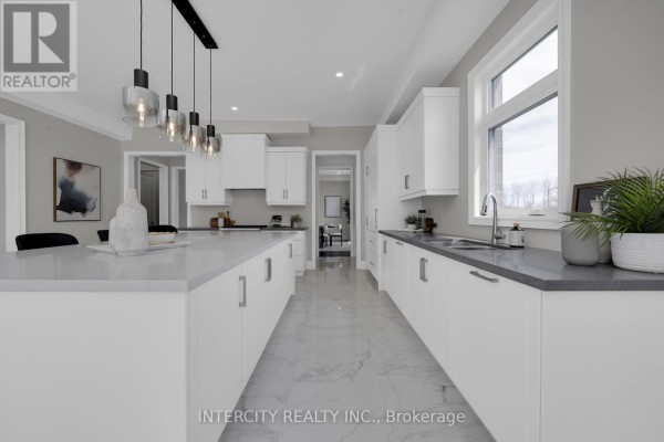 Lot 9n - 19 Heart Lake Circle, King, ON, photo 2