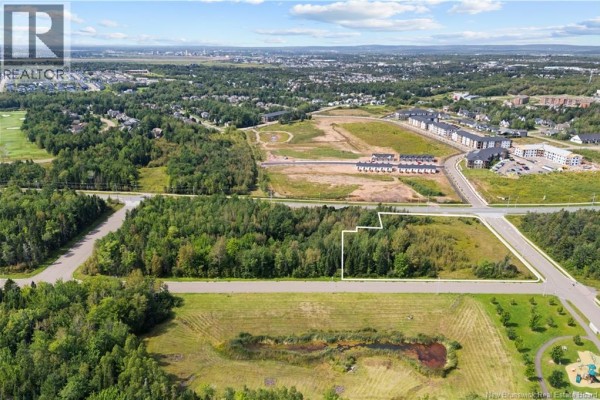 Aerial view of a wooded lot with a white outline, bordered by roads and fields. - Lot Dieppe Boulevard And Yvonne, Dieppe