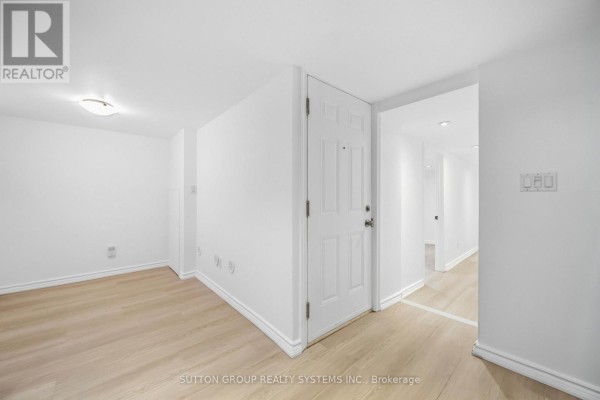 Dining room - Lower - 103 Ashdale Avenue, Toronto, ON M4L2Y8 Photo 3