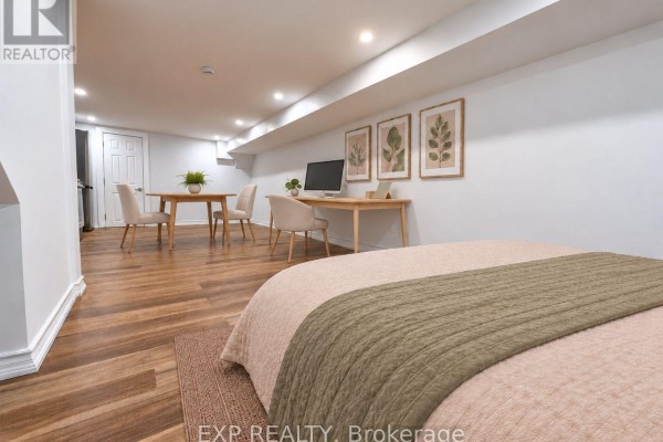 Lower - 1042 Coxwell Avenue, Toronto, ON M4C3G5 Photo 5