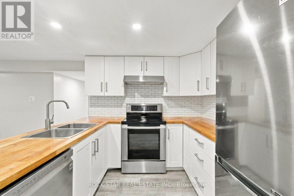 Bathroom - Lower - 1052 Fennell Avenue E, Hamilton, ON L8T1R6 Photo 4