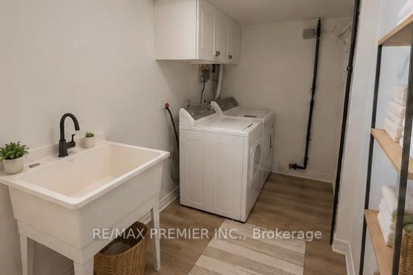 Lower - 11 Seneca Avenue, Toronto, ON M6N2G7 Photo 5