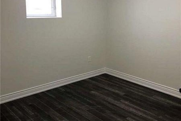 Lower - 110 Turquoise Crescent, Brampton, ON L6P2R3 Photo 5