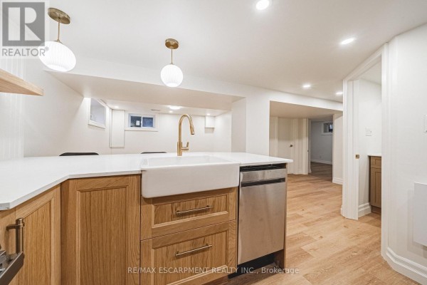 Kitchen - Lower - 113 Erin Avenue, Hamilton, ON L8K4W1 Photo 2