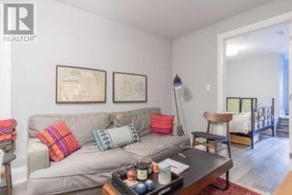 Lower - 114 Sheridan Avenue, Toronto, ON M6K2H2 Photo 4