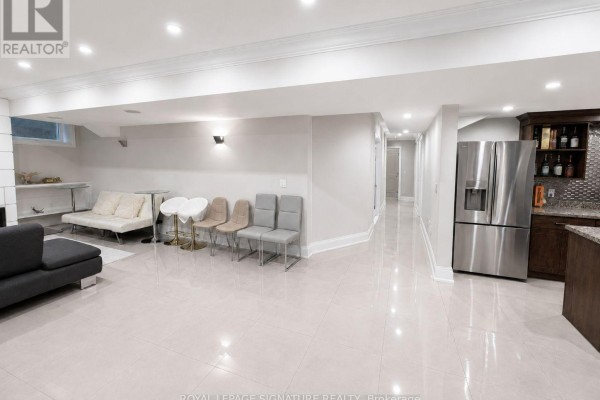 Kitchen - Lower - 12 Terrace Avenue, Toronto, ON M2R1E9 Photo 3