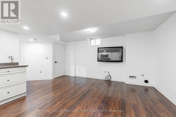 Lower - 131 Bachman Drive, Vaughan, ON L6A3R7 Photo 4