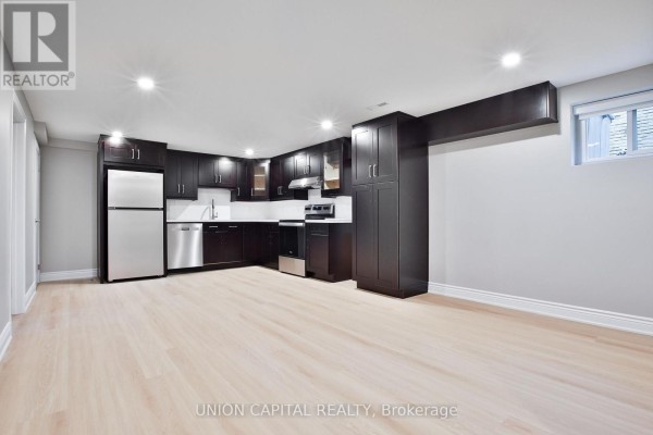 Lower - 131 Romfield Circuit, Markham, ON, photo 2