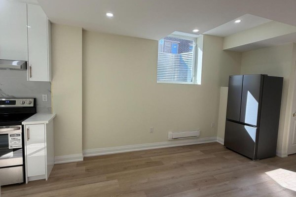 Laundry room - Lower - 1324 Peony Path, Oakville, ON L6H7Z7 Photo 5