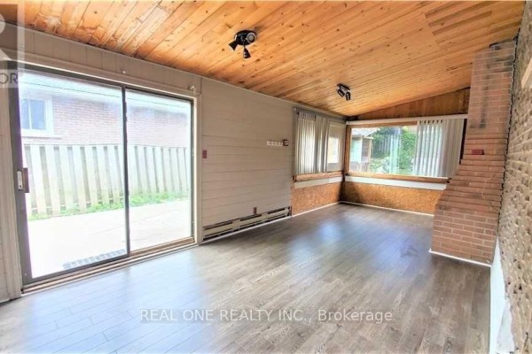 Living room - Lower - 133 Mccraney Street, Oakville, ON L6H1H5 Photo 2