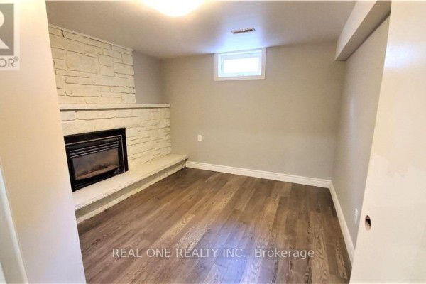 Kitchen - Lower - 133 Mccraney Street, Oakville, ON L6H1H5 Photo 3