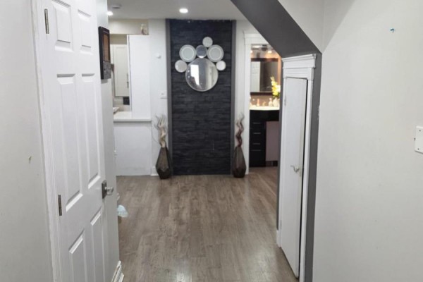 Lower - 133 The Queensway Way, Barrie, ON L4M0B4 Photo 4