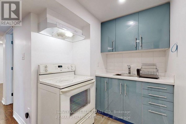 Bedroom 2 - Lower - 142 Combe Avenue, Toronto, ON M3H4K1 Photo 4
