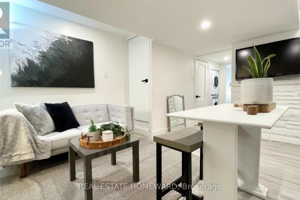 Lower - 145 Boston Avenue, Toronto, ON M4M2T8 Photo 5