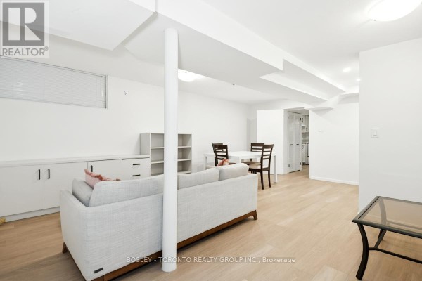 Living room - Lower - 146 Earlscourt Avenue, Toronto, ON M6E4A9 Photo 4
