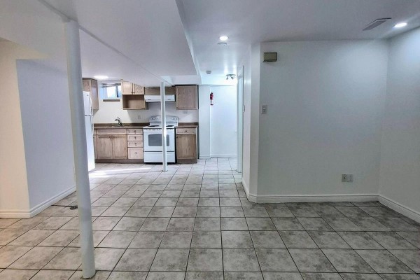 Lower - 1575 Dufferin Street, Toronto, ON M6H3L5 Photo 5