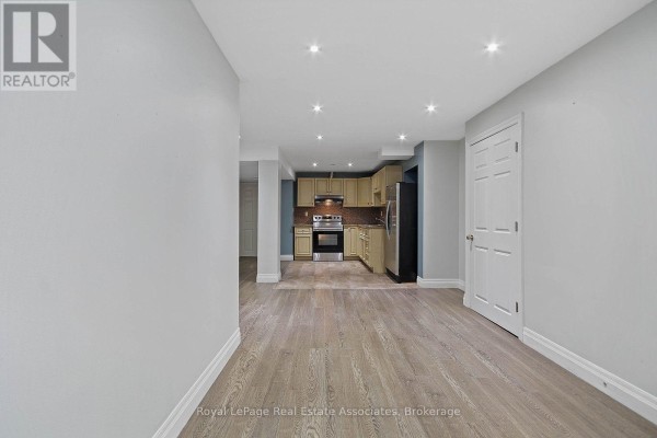 Primary Bedroom - Lower - 16 Sergio Marchi Street, Toronto, ON M3L0B7 Photo 4