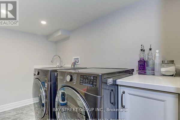 Lower - 17 Ben Sinclair Bs Street, East Gwillimbury, ON L0G1R0 Photo 4