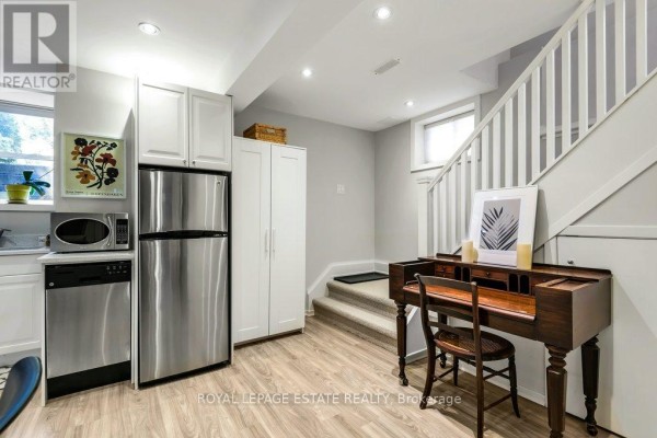 Lower - 17 Birdsall Avenue, Toronto, ON M4R2B7 Photo 4