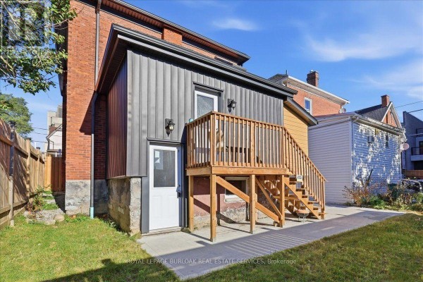 Kitchen - Lower - 17 Eby Street S, Kitchener, ON N2G3K6 Photo 2