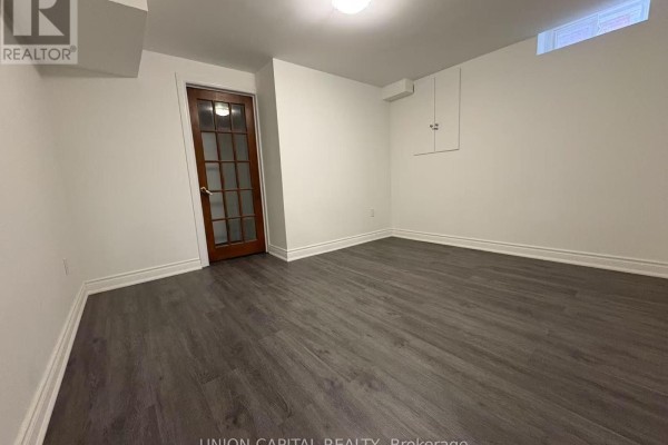 Lower - 21 Natanya Boulevard, Georgina, ON L4P3R6 Photo 5