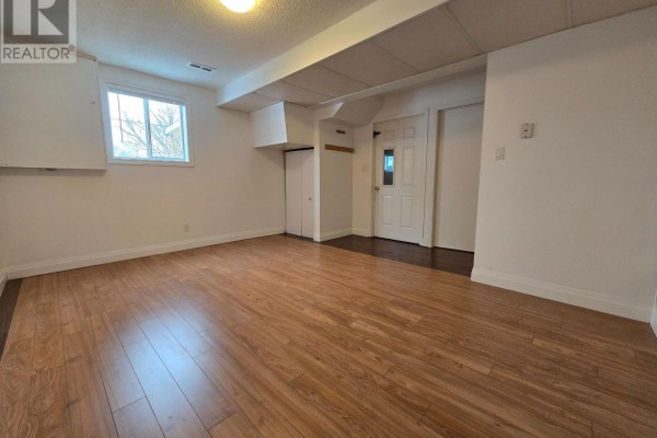 Lower - 211 Cliff Road, Barrie, ON L4N3X5 Photo 4