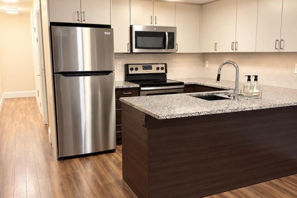 Lower - 228 Montrose Avenue, Toronto, ON, photo 3
