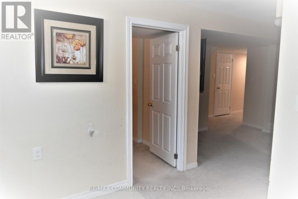 Lower - 23 Penndutch Circle, Whitchurch Stouffville, ON L4A0P3 Photo 3