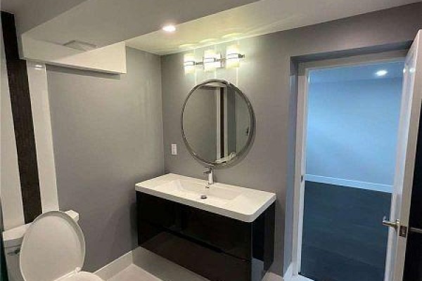 Laundry room - Lower - 24 Morpeth Road, Brampton, ON L6W2Z2 Photo 5