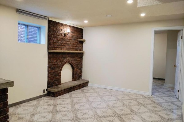 Bedroom 2 - Lower - 2428 Cashmere Avenue, Mississauga, ON L5B2M6 Photo 4