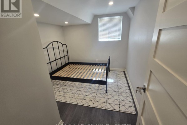 Laundry room - Lower - 2483 Old Brompton Way, Oakville, ON L6M0J5 Photo 4