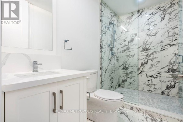 Lower - 25 Antonio Court, Toronto, ON M9L2J7 Photo 4