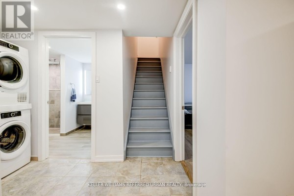 Lower - 2556 Lake Shore Boulevard W, Toronto, ON M8V1G1 Photo 4