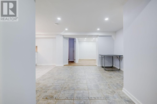 Lower - 2556 Lake Shore Boulevard W, Toronto, ON M8V1G1 Photo 5