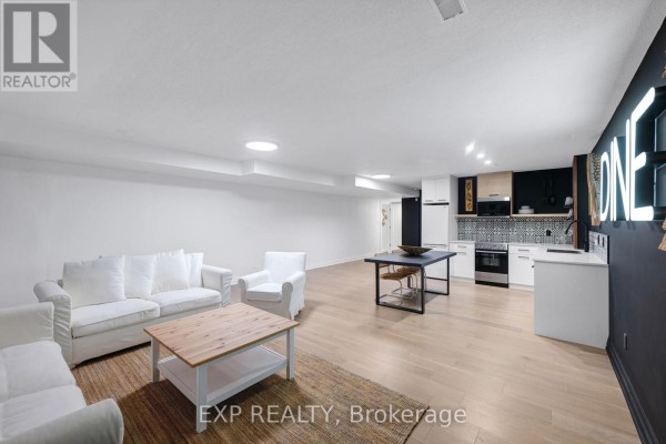 Lower - 256 Old Mosley Street, Wasaga Beach, ON L9Z2J2 Photo 5