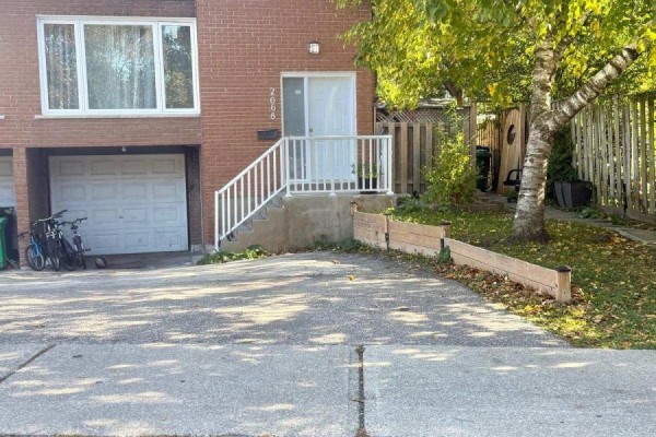 Family room - Lower - 2668 Windjammer Road, Mississauga, ON L5L1T5 Photo 2