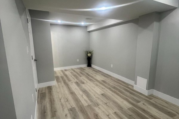 Lower - 27 Callandar Road, Brampton, ON L7A4T8 Photo 3