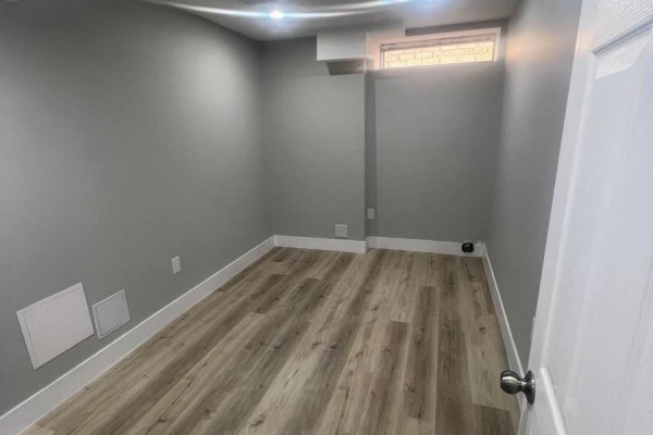 Lower - 27 Callandar Road, Brampton, ON L7A4T8 Photo 5