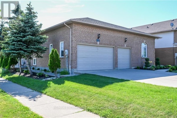 Lower - 296 Winterberry Drive, Hamilton, ON, photo 2