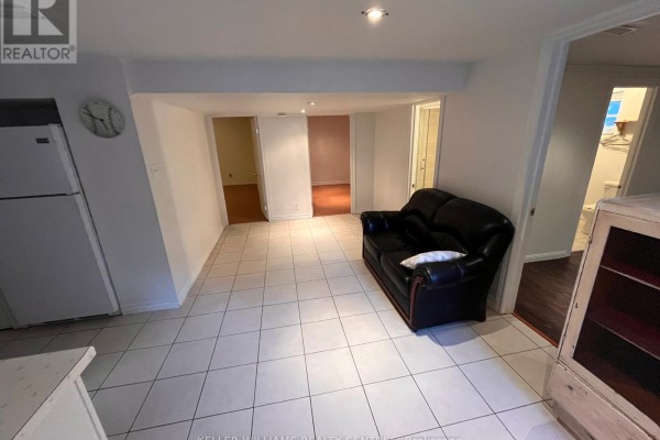 Primary Bedroom - Lower - 30 Glen Everest Road, Toronto, ON M1N1J3 Photo 4