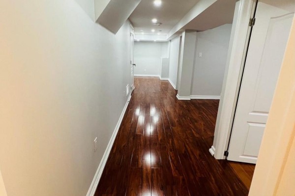 Lower - 314 Harrowsmith Drive, Mississauga, ON L5R1P7 Photo 5