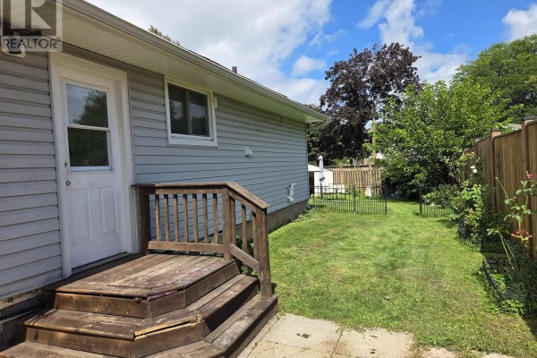 Lower - 32 Birchpark Drive, Grimsby, ON, photo 2