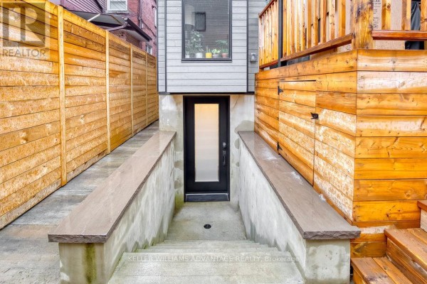 Bathroom - Lower - 325 Perth Avenue, Toronto, ON M6P3X9 Photo 4