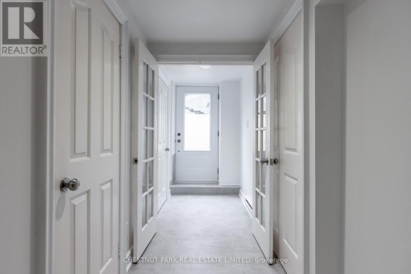 Bedroom - Lower - 34a Foxbar Road, Toronto, ON M4V2G6 Photo 5