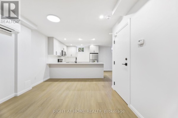 Dining room - Lower - 35 Braemar Avenue, Toronto, ON M5P2L1 Photo 2